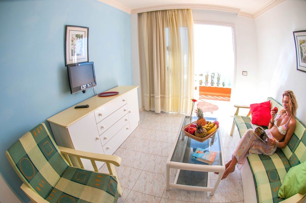 Colonial Parque Apartment Puerto de Santiago  Exterior photo